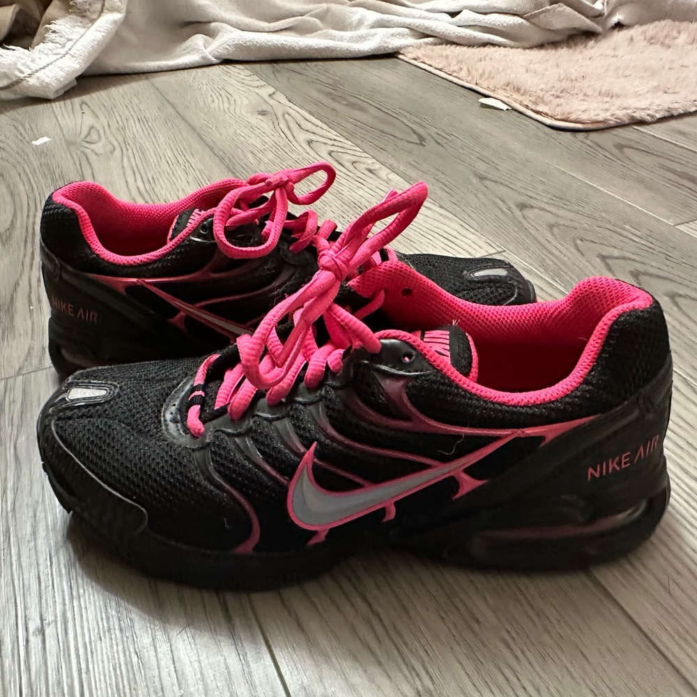 Nike torch 4 size 7